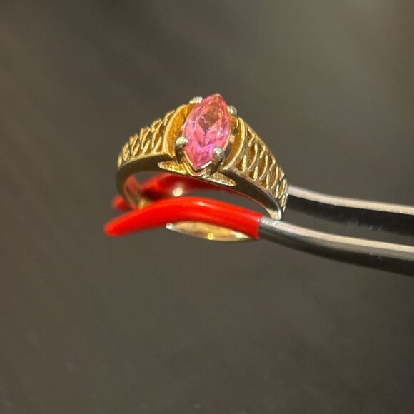 18K G.E. Pink Stone Ring - Picture 4 of 6